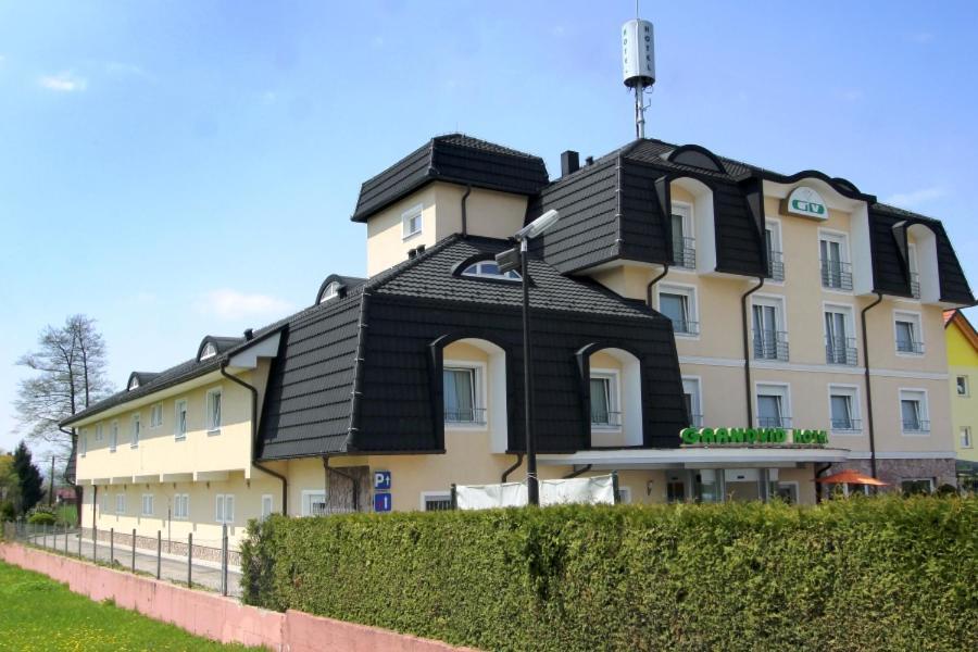 Grandvid Hotel Skofljica Exterior photo